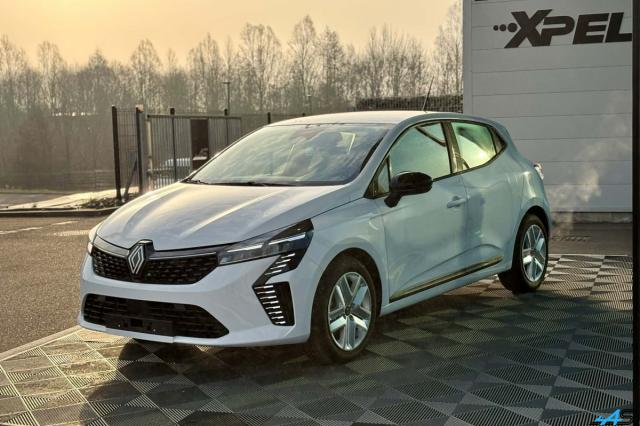 Renault Clio image 2