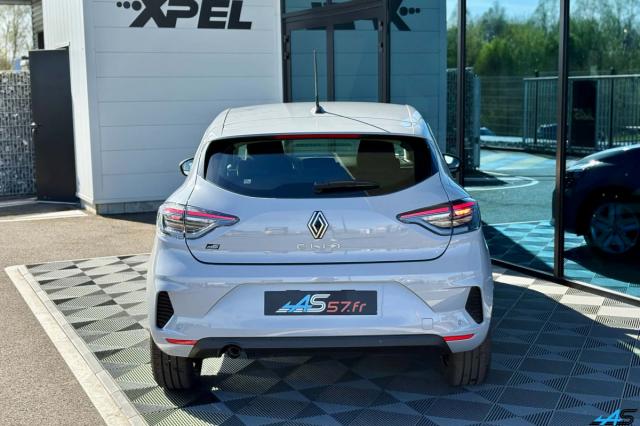 Renault Clio image 8