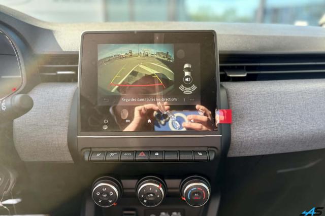 Renault Clio image 9