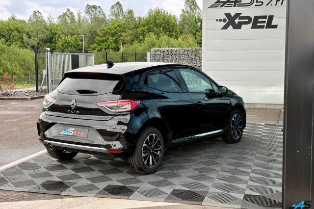 Renault Clio image 2