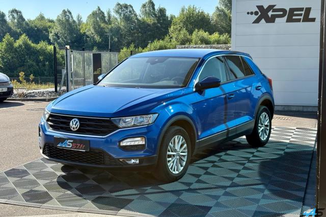 Volkswagen T-Roc image 2