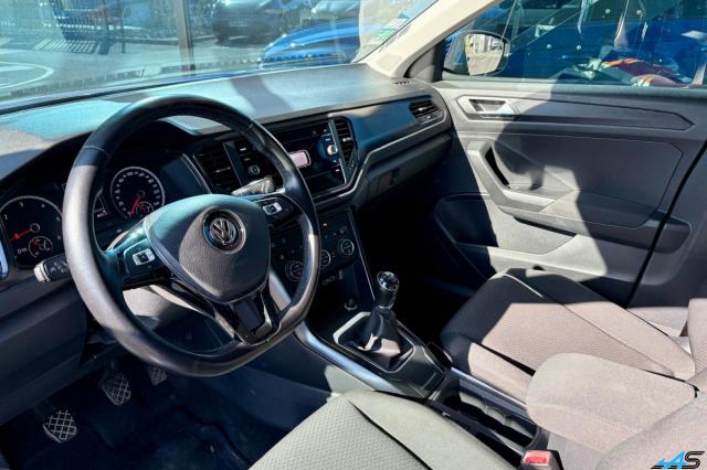 Volkswagen T-Roc image 6
