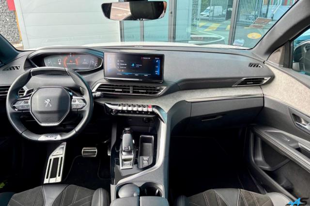 Peugeot 3008 image 2