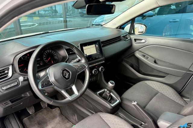 Renault Clio image 9