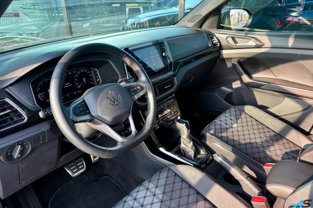 Volkswagen T-Cross image 2