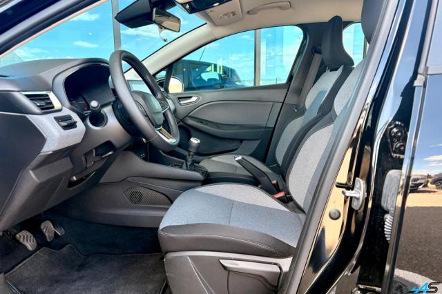 Renault Clio image 6