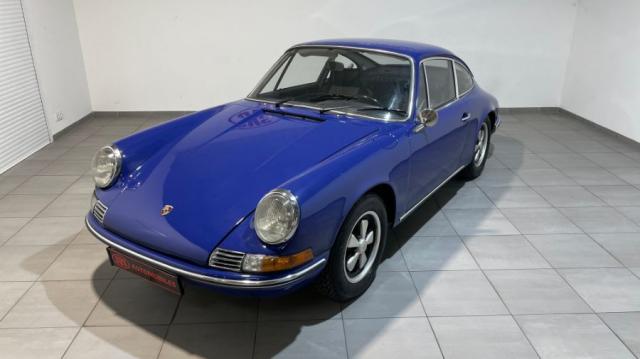 Porsche 911 image 9