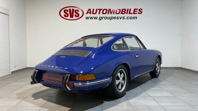 Porsche 911 image 2