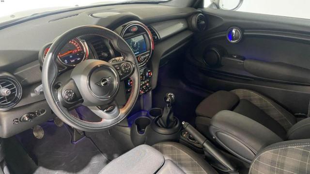 Mini Cooper image 6