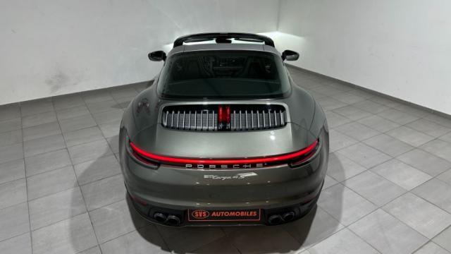 Porsche 911 image 4