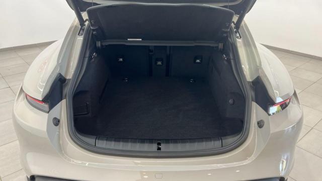 Porsche Taycan image 3