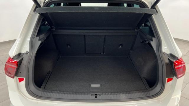 Volkswagen Tiguan image 9