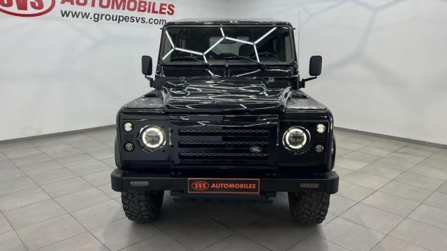 Land Rover Defender 90 image 2