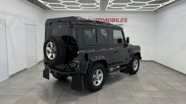 Land Rover Defender 90 image 4