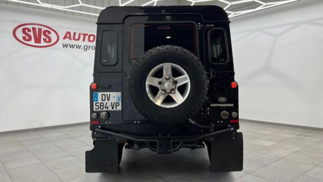 Land Rover Defender 90 image 6