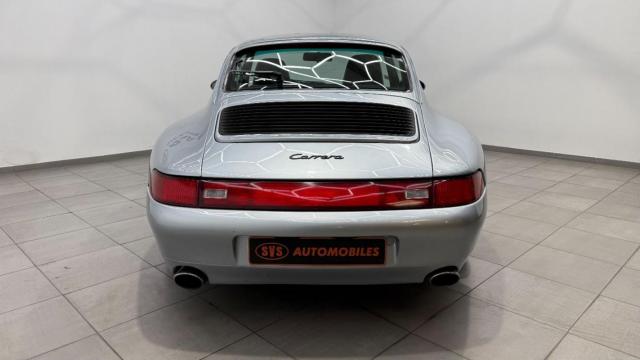 Porsche 911 image 8