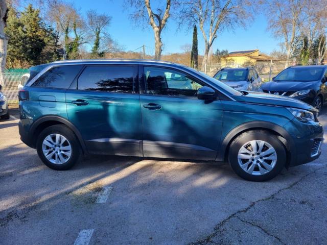 Peugeot 5008 image 2