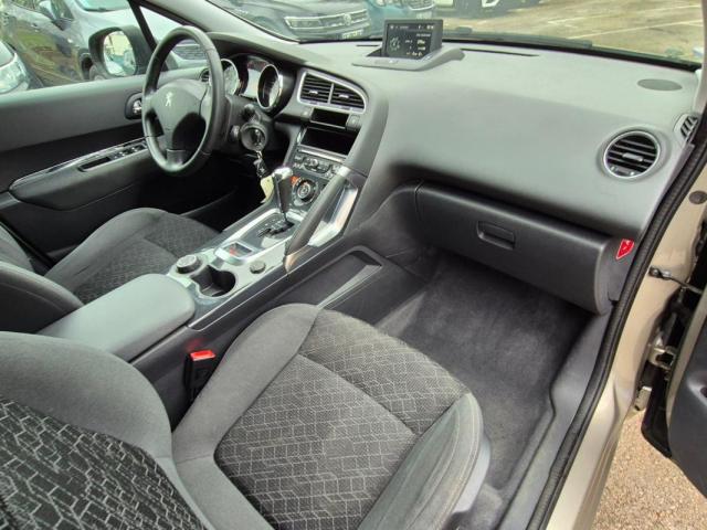 Peugeot 3008 image 8