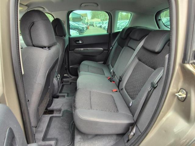 Peugeot 3008 image 1