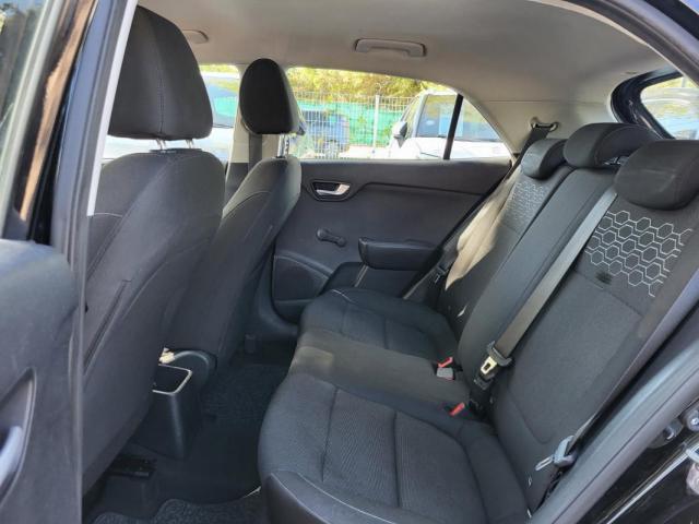 Kia Rio image 5