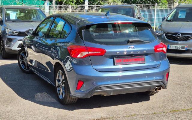 Ford Focus image 9