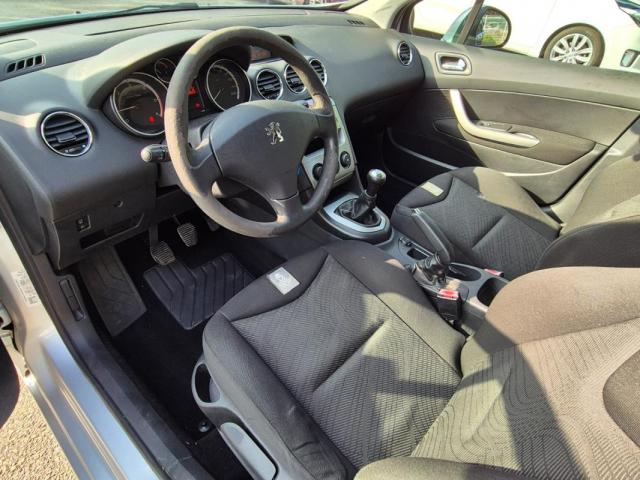 Peugeot 308 image 2