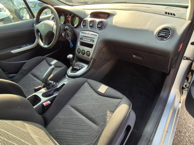 Peugeot 308 image 1