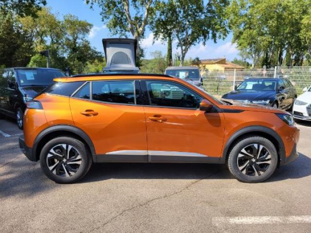 Peugeot 2008 image 2