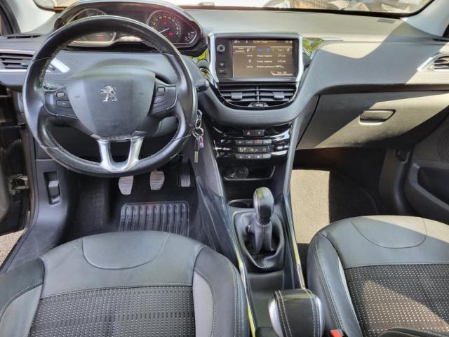 Peugeot 2008 image 1