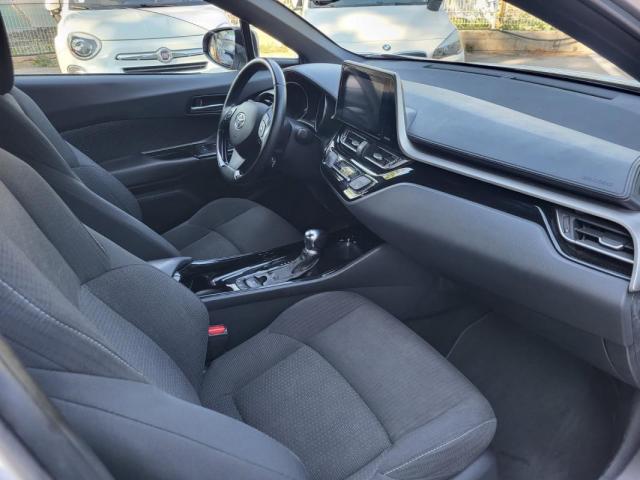 Toyota C-Hr image 4