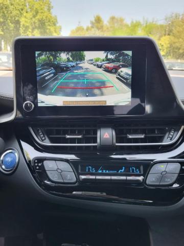 Toyota C-Hr image 2