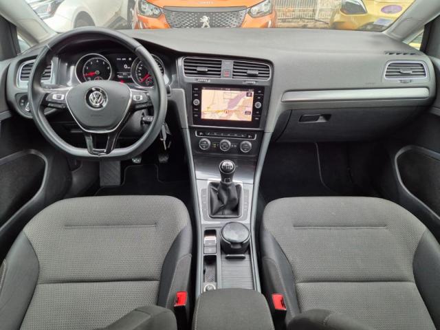 Volkswagen Golf image 9