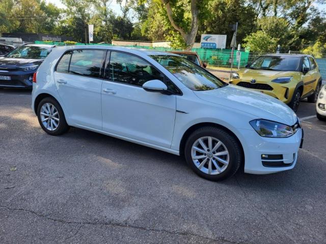 Volkswagen Golf image 9