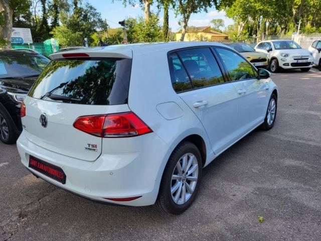 Volkswagen Golf image 6