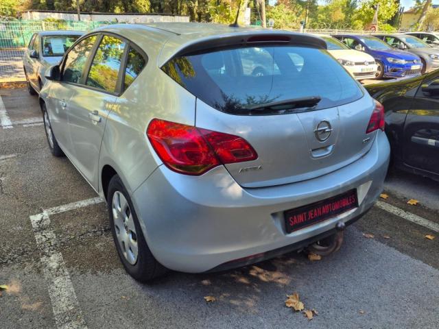 Opel Astra image 6