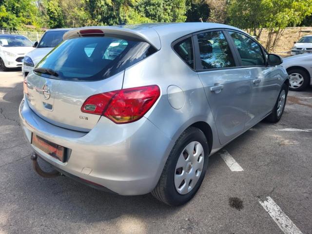 Opel Astra image 4
