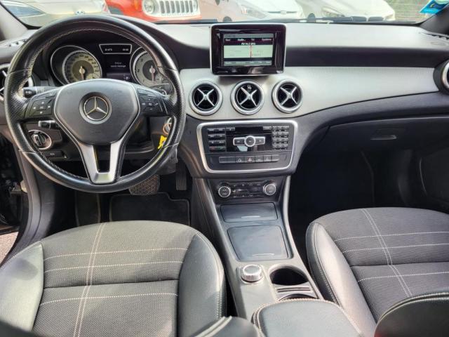 Mercedes Benz Cla image 7