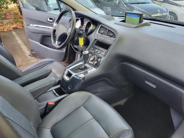 Peugeot 5008 image 3