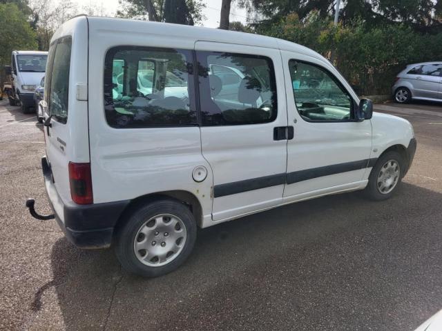 Peugeot Partner image 2