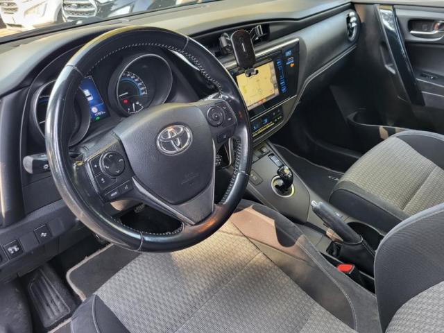Toyota Auris image 5