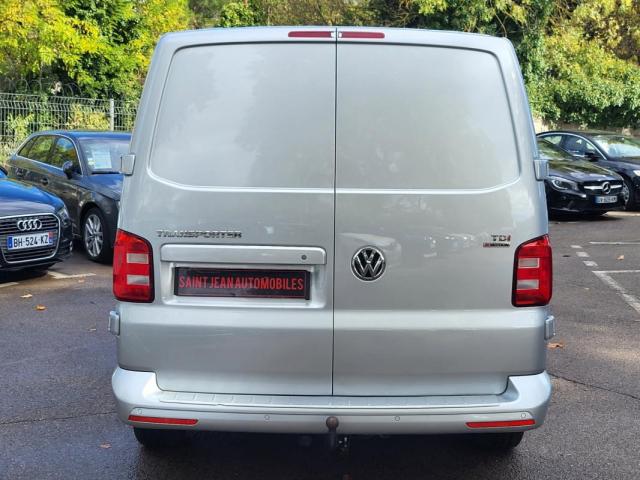 Volkswagen Transporter image 9