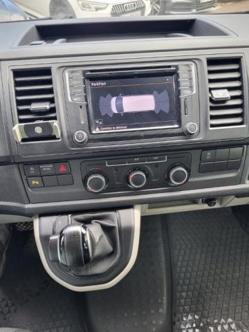 Volkswagen Transporter image 2
