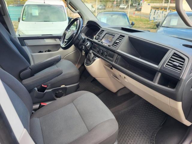 Volkswagen Transporter image 8