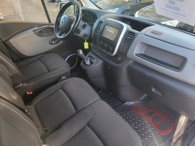 Renault Trafic image 8