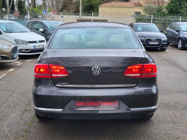 Volkswagen Passat image 8