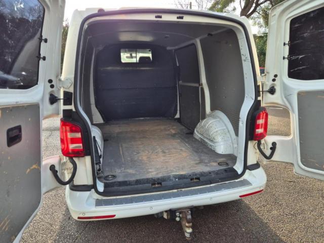 Volkswagen Transporter image 7