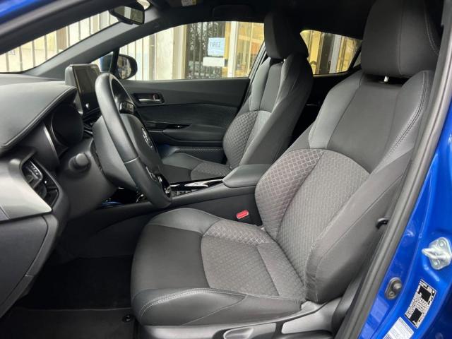Toyota C-Hr image 6