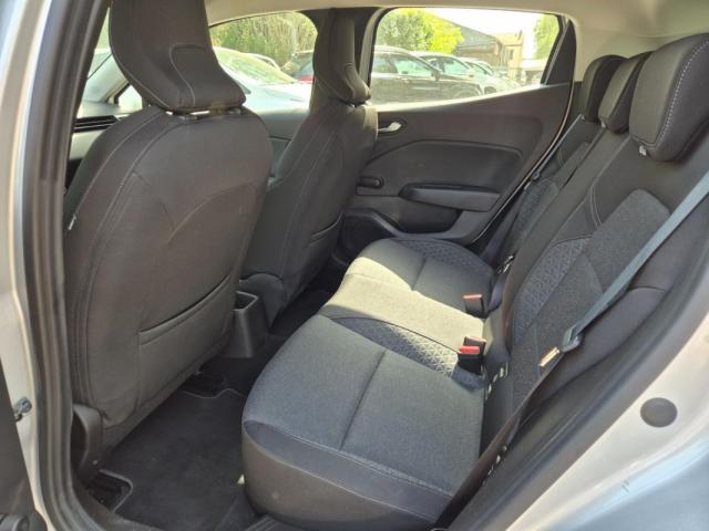 Renault Clio image 8