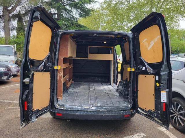 Ford Transit Custom image 2