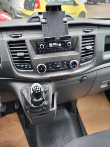 Ford Transit Custom image 5